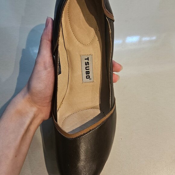 TSUBO Women's Brown Leather 4-inch Pumps with Tan Trim - Picture 3 of 14